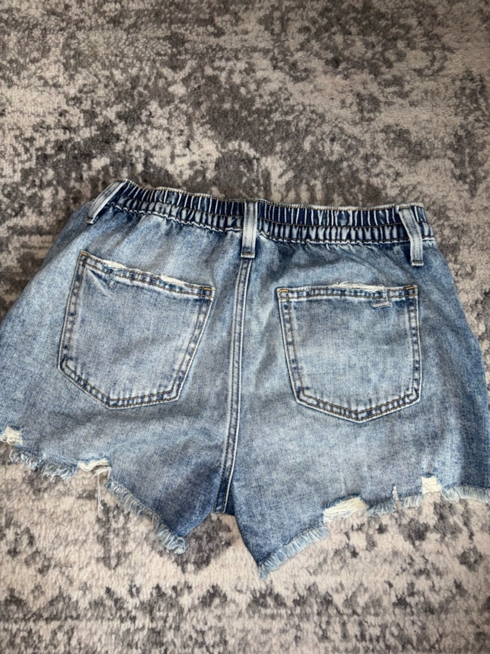 Aerie XS new with tags Light Wash Ripped Denim Shorts - Picture 2 of 4